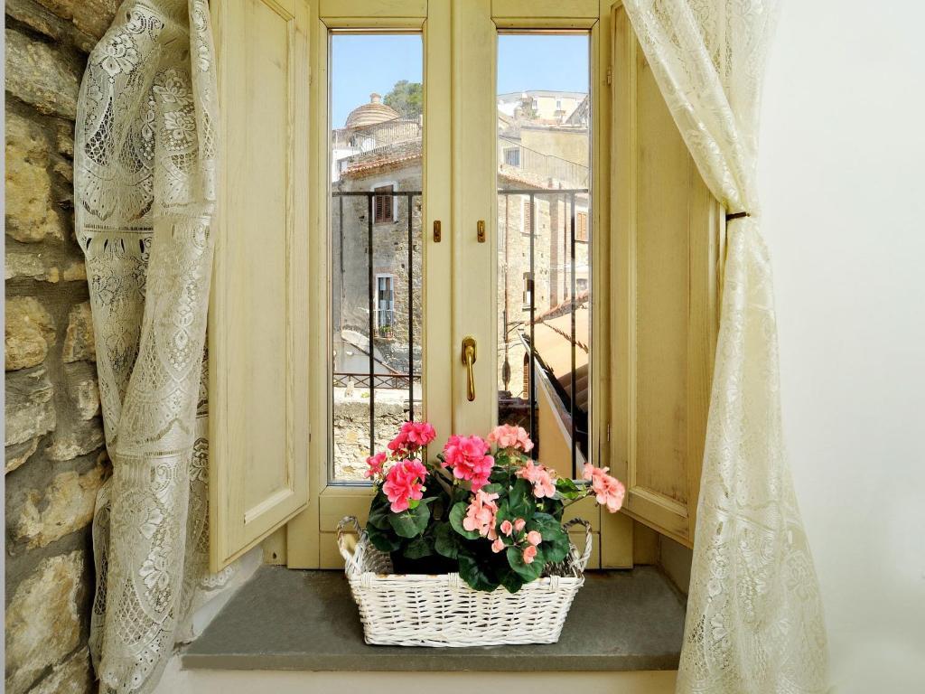 Apartament Residenza Matarazzo E Le Sue Soffitte Castellabate Pokój zdjęcie